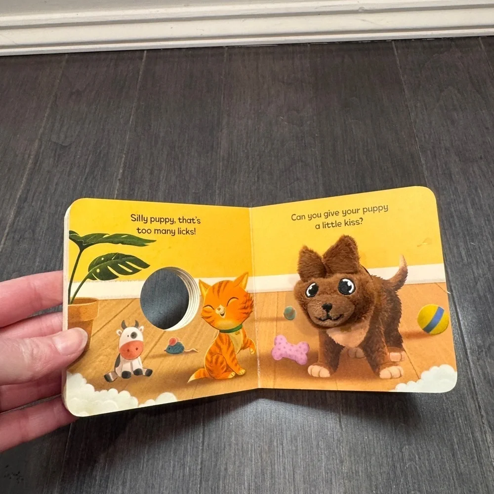 Puppy Love Finger Puppet Small Children's Board Book